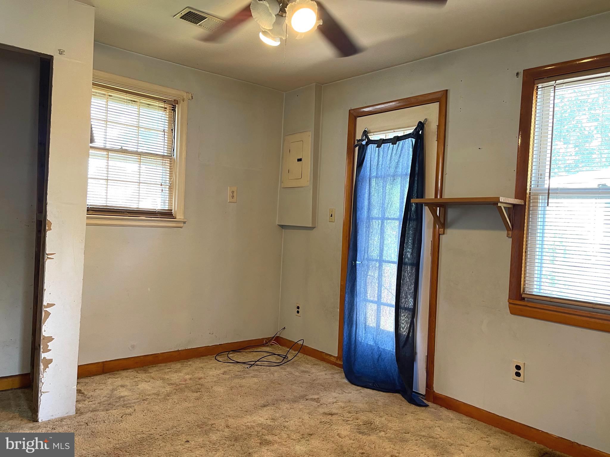948 Renfrew Street Baltimore, MD 21221 - Photo 13 of 28 Gallery Image 13