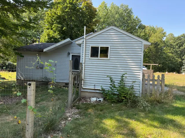 $89,000 | 14310 90th Avenue, Mecosta, MI 49332