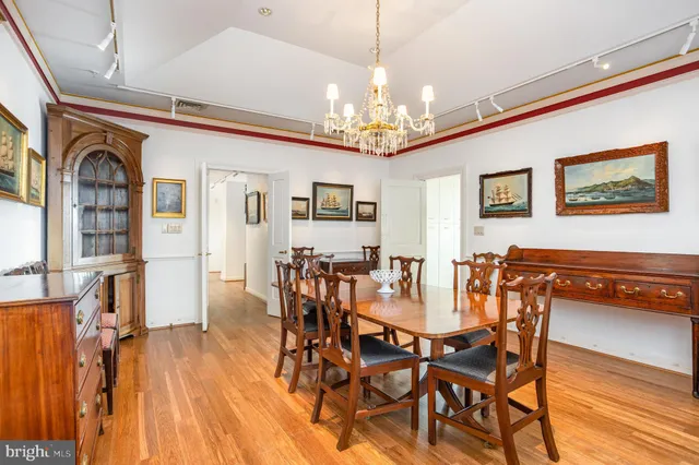 a bed room with a bed and a fireplace