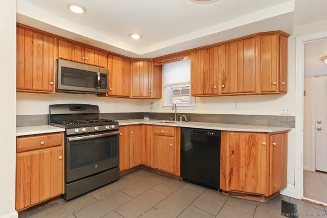 $499,000 | 665 West Taft Avenue, Bridgeport, CT 06604