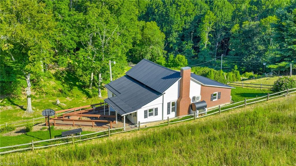 922 Prathers Creek Ch Road Laurel Springs, NC 28644 - Photo 3 of 35
