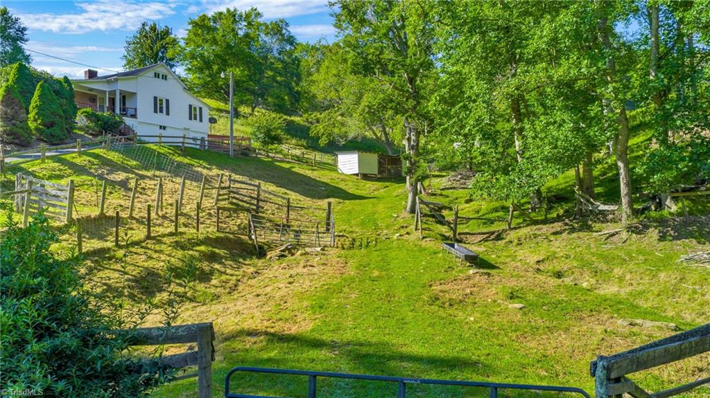 922 Prathers Creek Ch Road Laurel Springs, NC 28644 - Photo 5 of 35