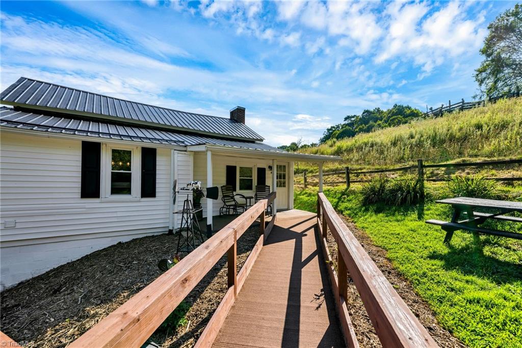 922 Prathers Creek Ch Road Laurel Springs, NC 28644 - Photo 10 of 35