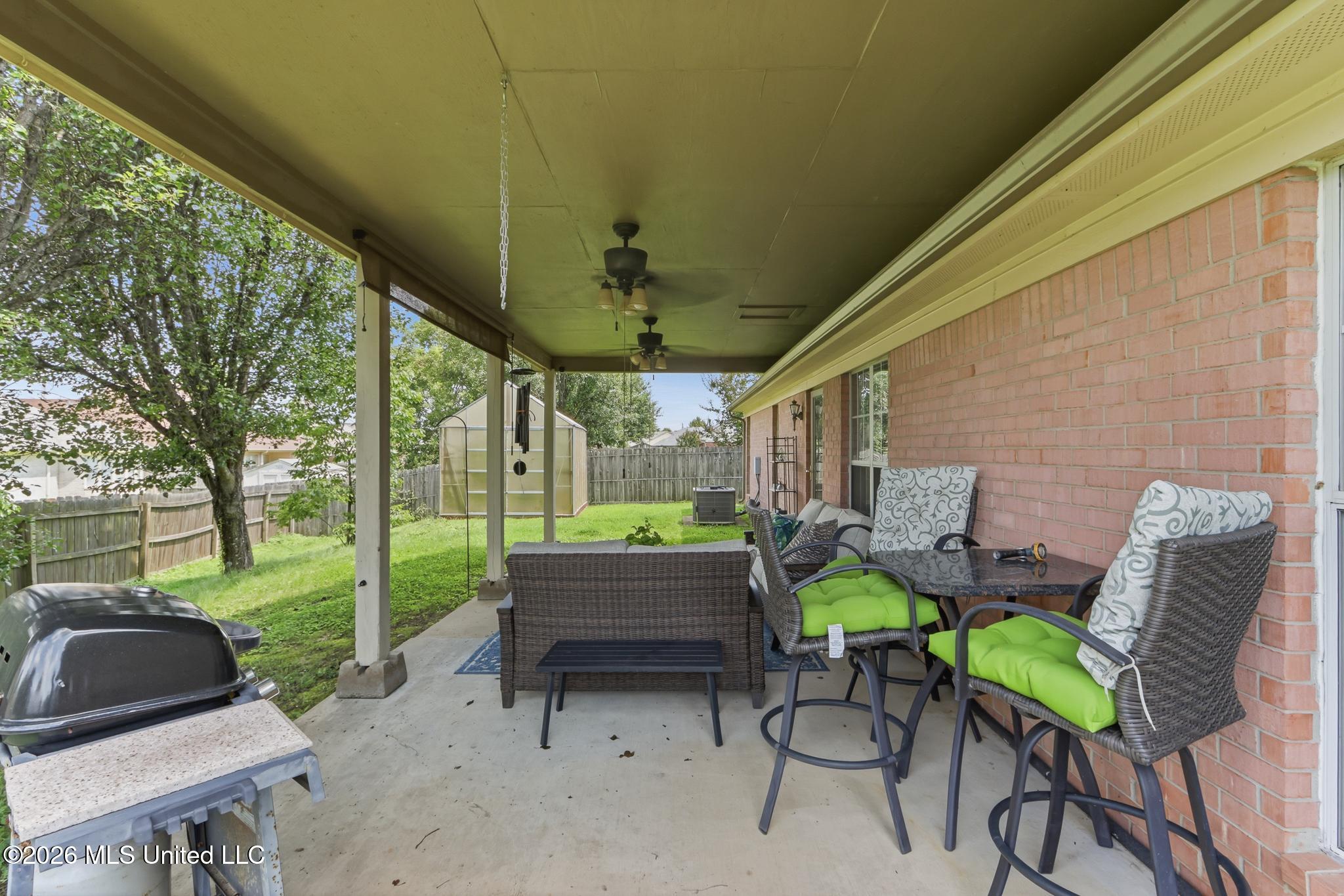6289 Sandbourne West Olive Branch, MS 38654 - Photo 35 of 43 6289SandbourneEast_34