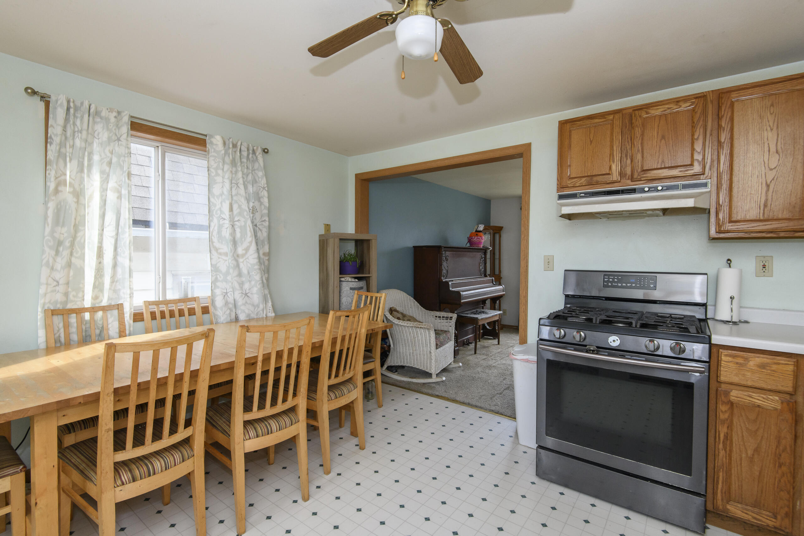 4622 North 125th Street Butler, WI 53007 - Photo 6 of 26 Eat In Kitchen