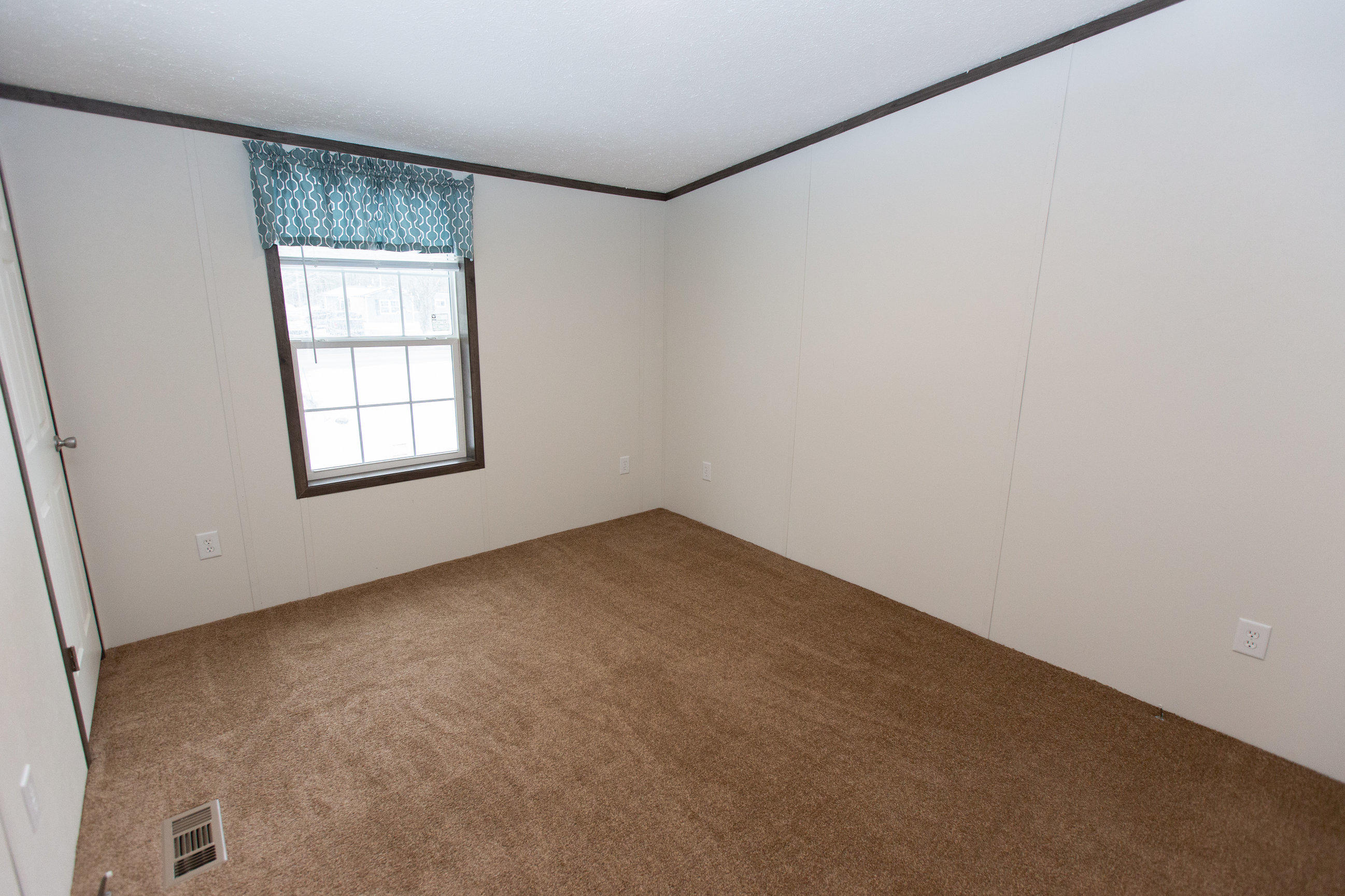 181 Manley Road Auburn, ME 04210 - Photo 14 of 20 181 manley 15