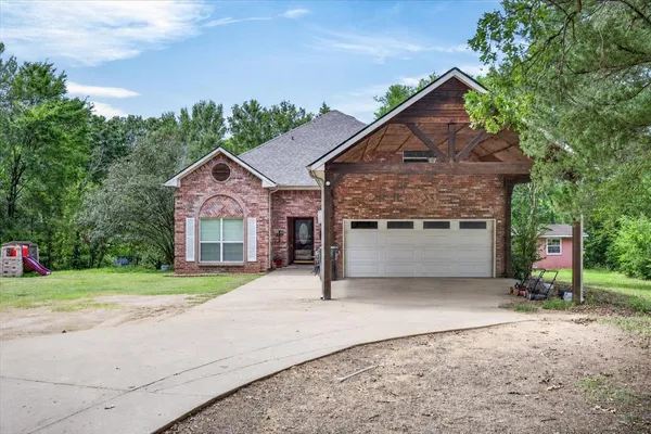$409,000 | 5261 Alta Vista, Malakoff, TX 75148