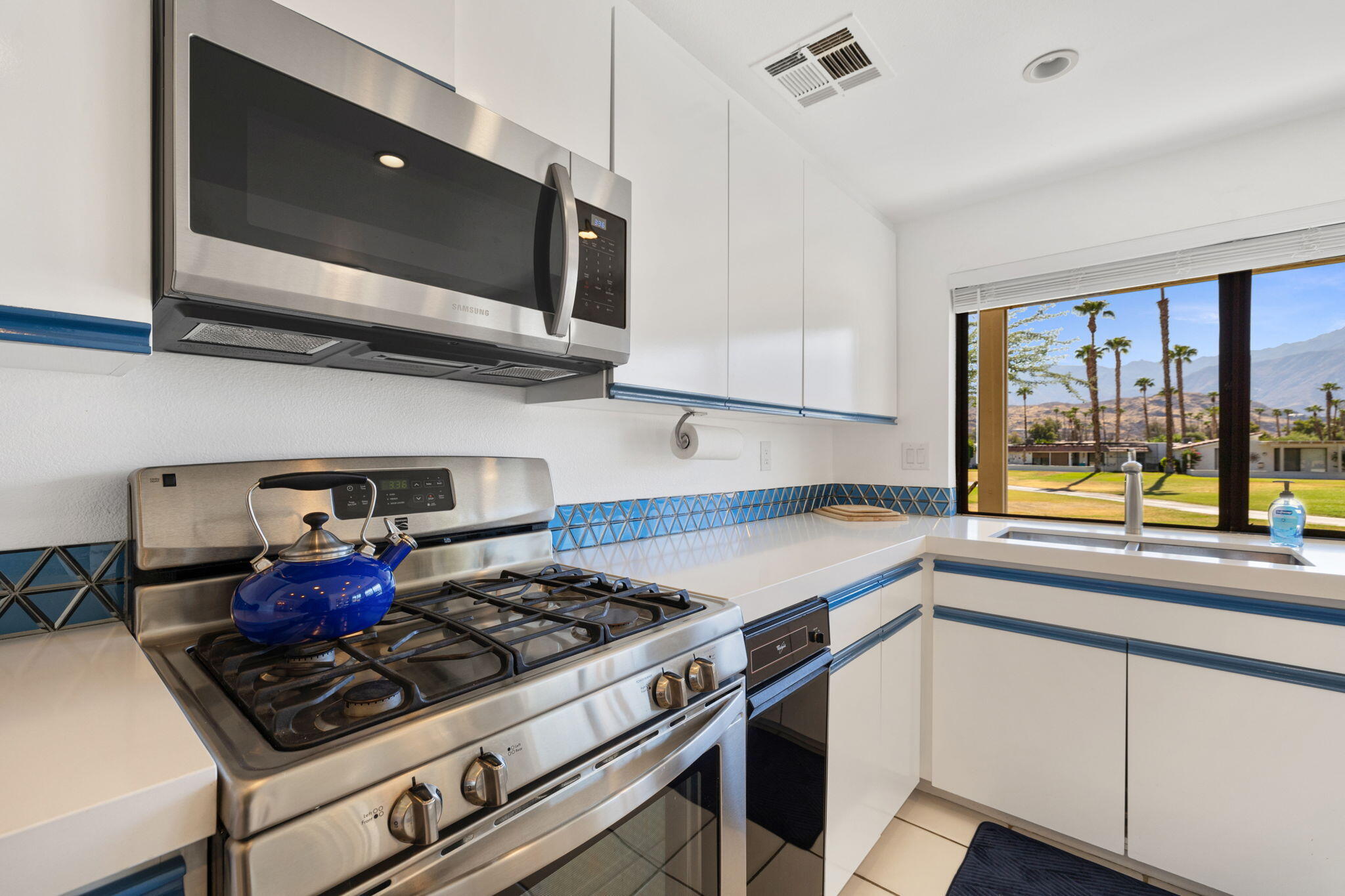 68265 Village Drive Cathedral City, CA 92234 - Photo 22 of 57 45-web-or-mls-8M4A3132