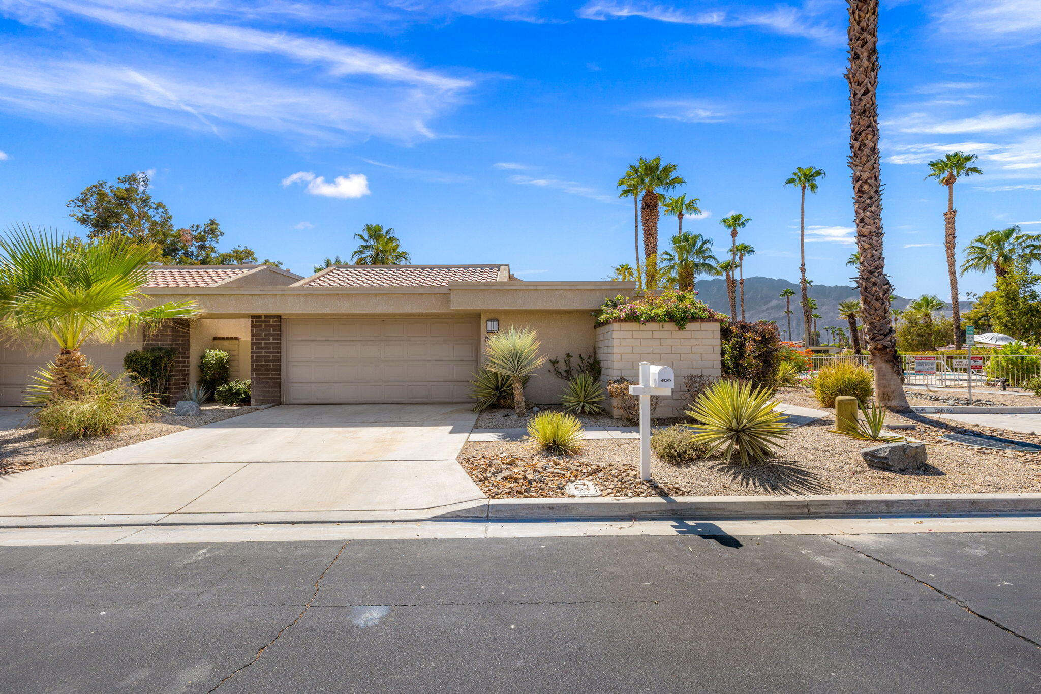 68265 Village Drive Cathedral City, CA 92234 - Photo 4 of 57 2-web-or-mls-8M4A2882