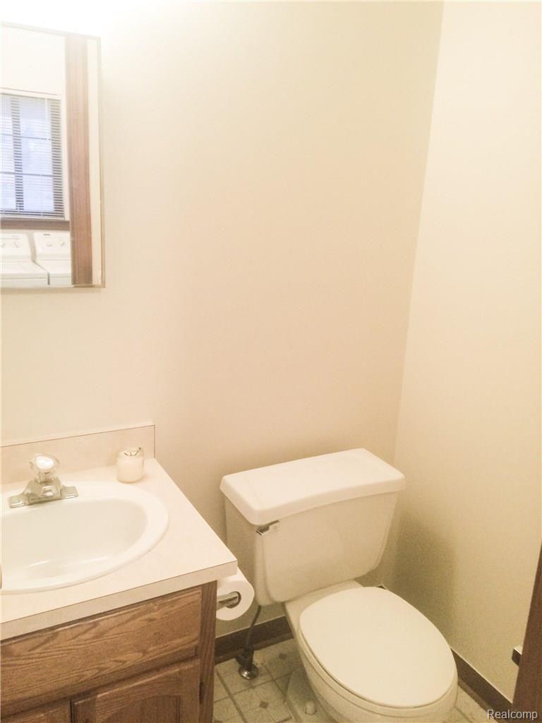 5440 Rene Drive Warren, MI 48091 - Photo 15 of 18 image.jpeg