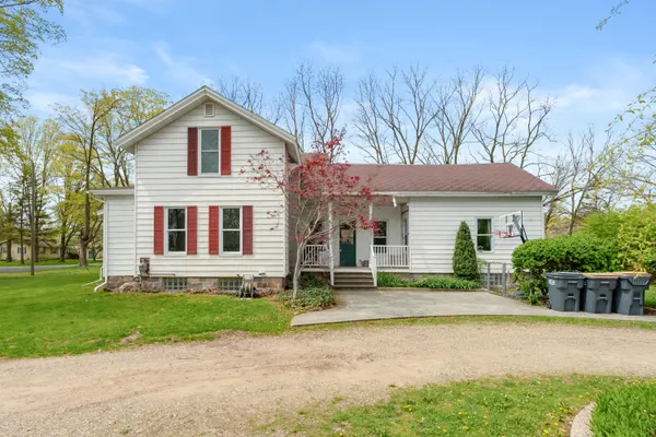 $225,000 | 6817 East T Avenue, Vicksburg, MI 49097