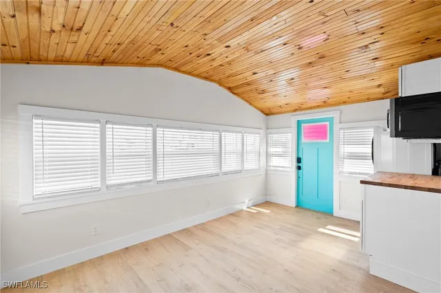 a view of a storage & utility room