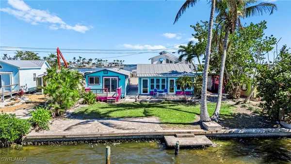 a car parked in front of a building