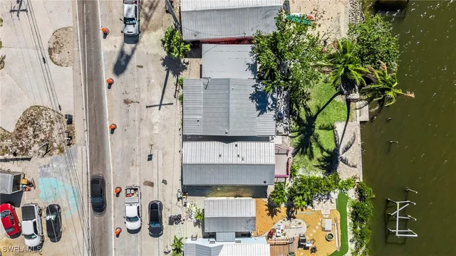 $568,000 | 4760 Pine Island Road, Matlacha, FL 33993