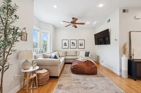 $849,000 | 173 H Street, Unit 2, Boston, MA 02127
