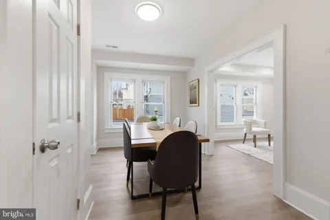 $424,500 | 21 West Pall Mall Street, Winchester, VA 22601