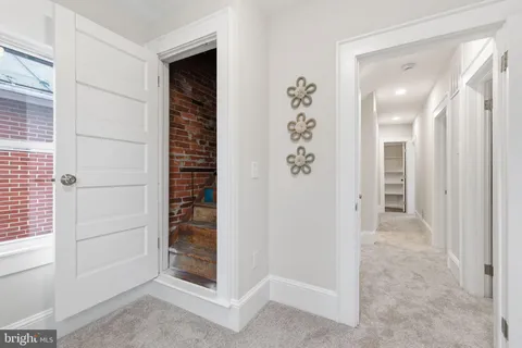 $424,500 | 21 West Pall Mall Street, Winchester, VA 22601