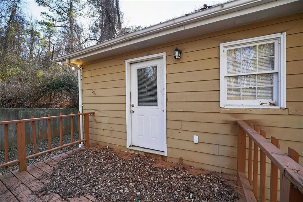 1826 County Line Road Southwest Atlanta, GA 30331 - Photo 30 of 33 Gallery Image 30