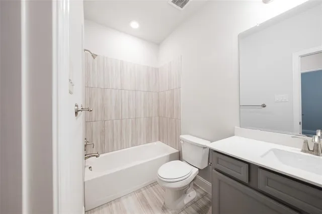 $379,990 | 2116 Naples Drive, Rowlett, TX 75088