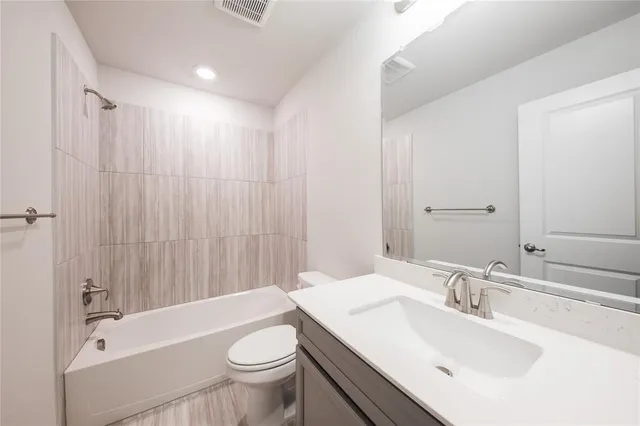 $379,990 | 2116 Naples Drive, Rowlett, TX 75088