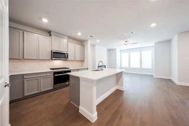 $379,990 | 2116 Naples Drive, Rowlett, TX 75088