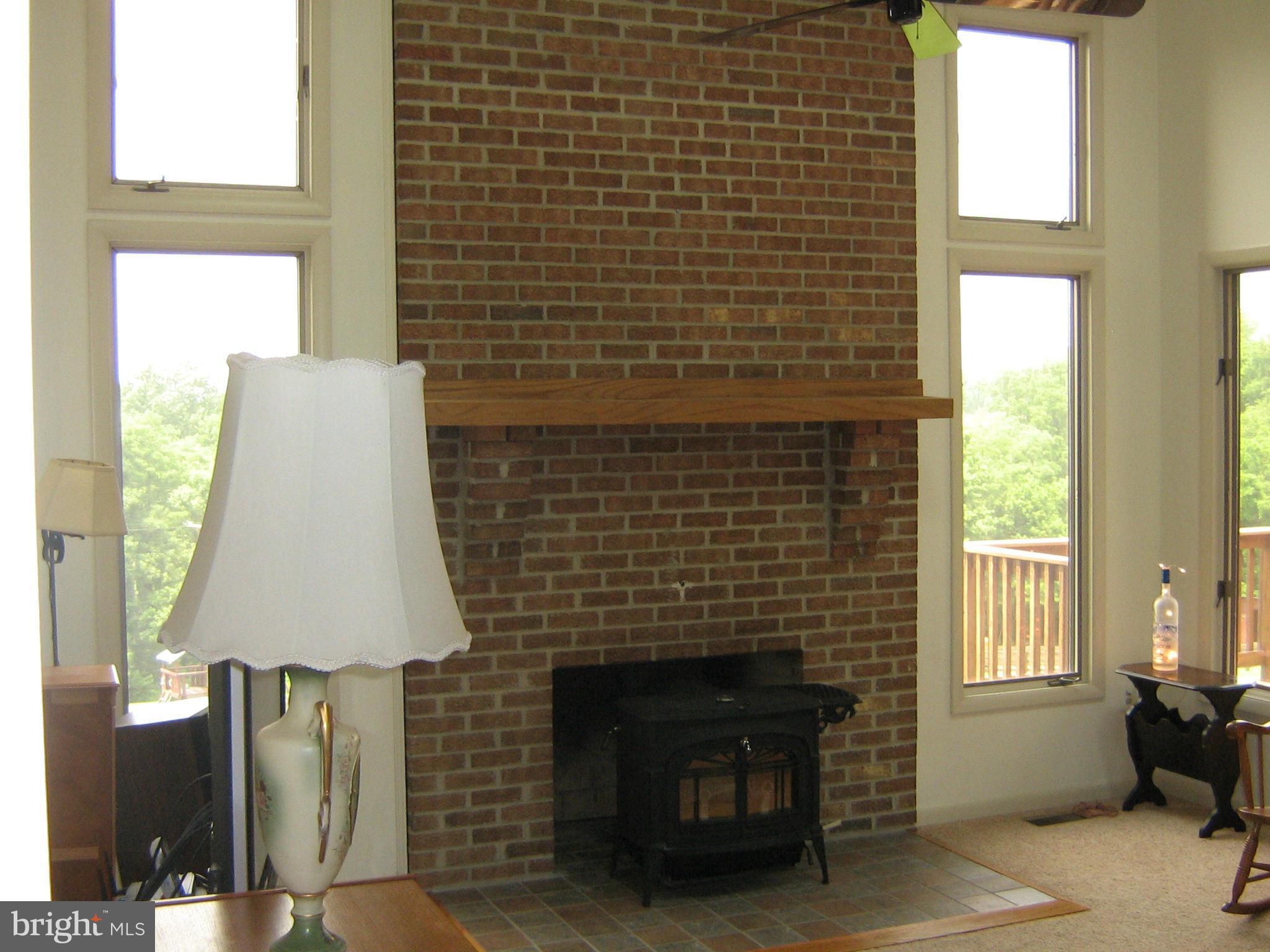 2525 Lander Road Jefferson, MD 21755 - Photo 9 of 30 Living Room