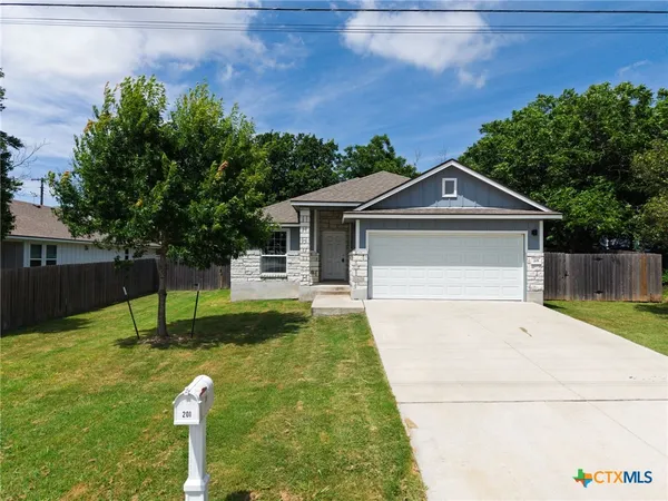 $1,850 | 201 Benedict Avenue, Florence, TX 76527