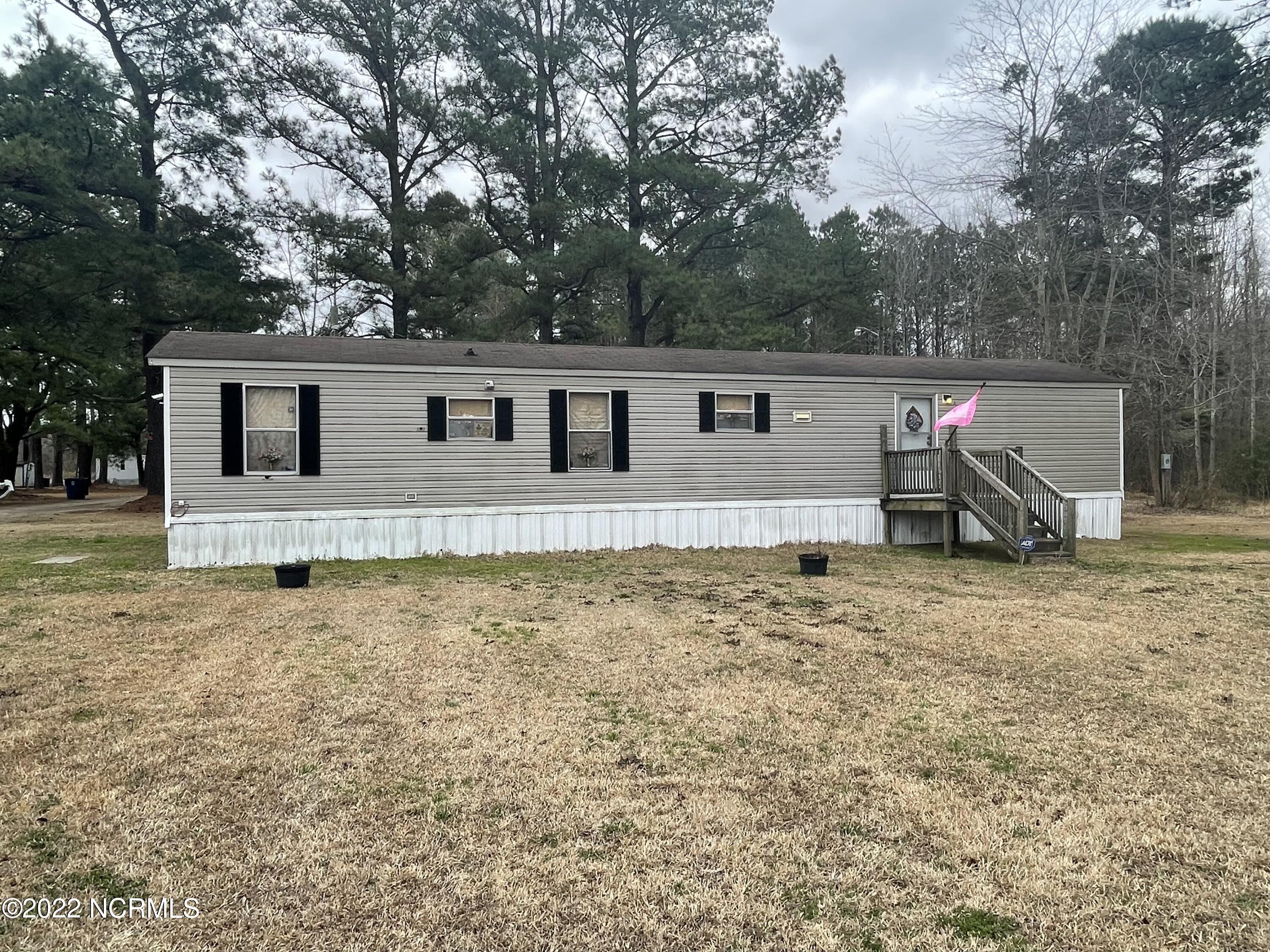 1648 Folly Road Plymouth, NC 27962 - Photo 4 of 12 CF004E2A-9FC2-487D-803D-C78471385871