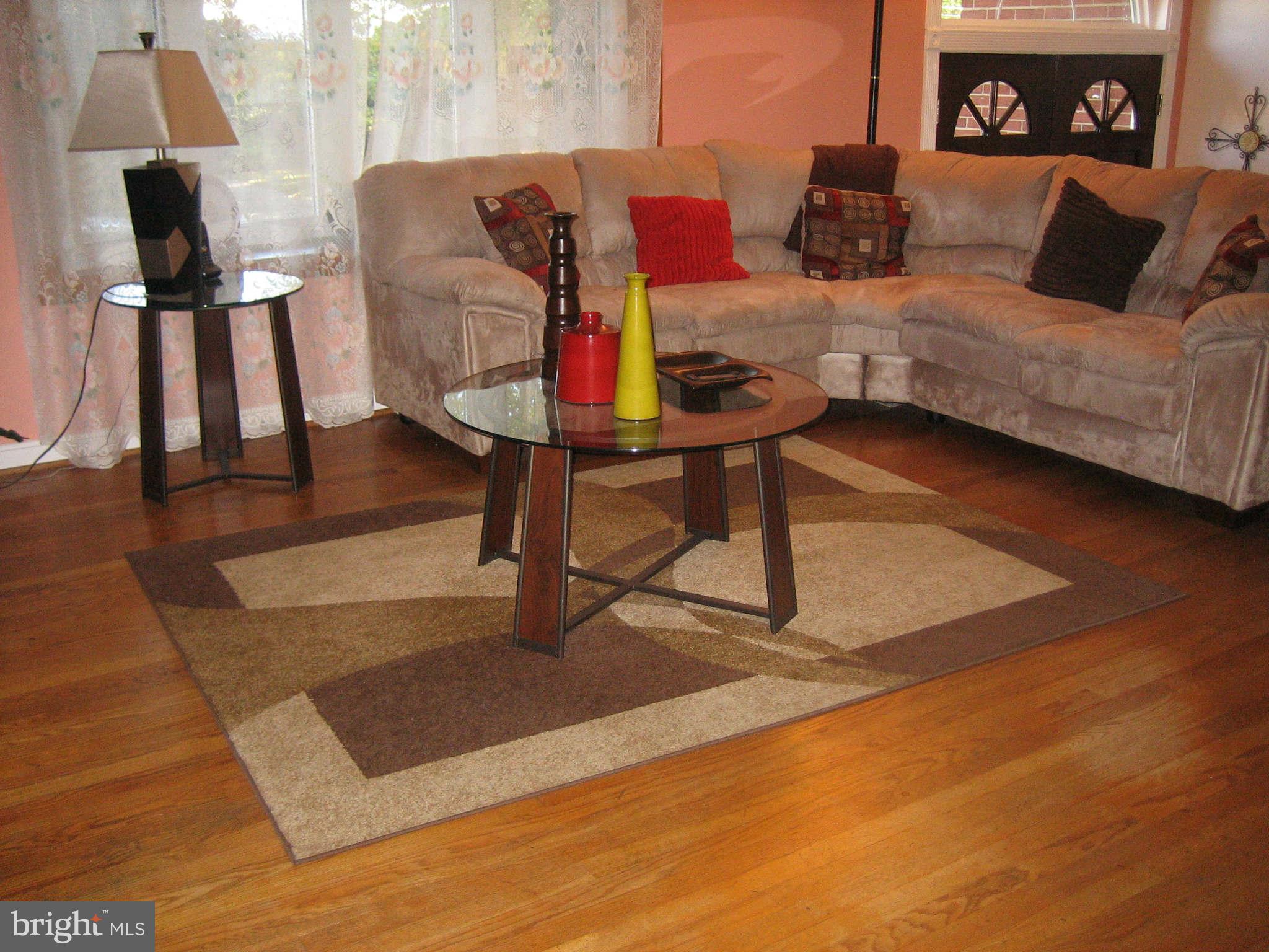 1907 Ladd Street Silver Spring, MD 20902 - Photo 3 of 25 Living Room