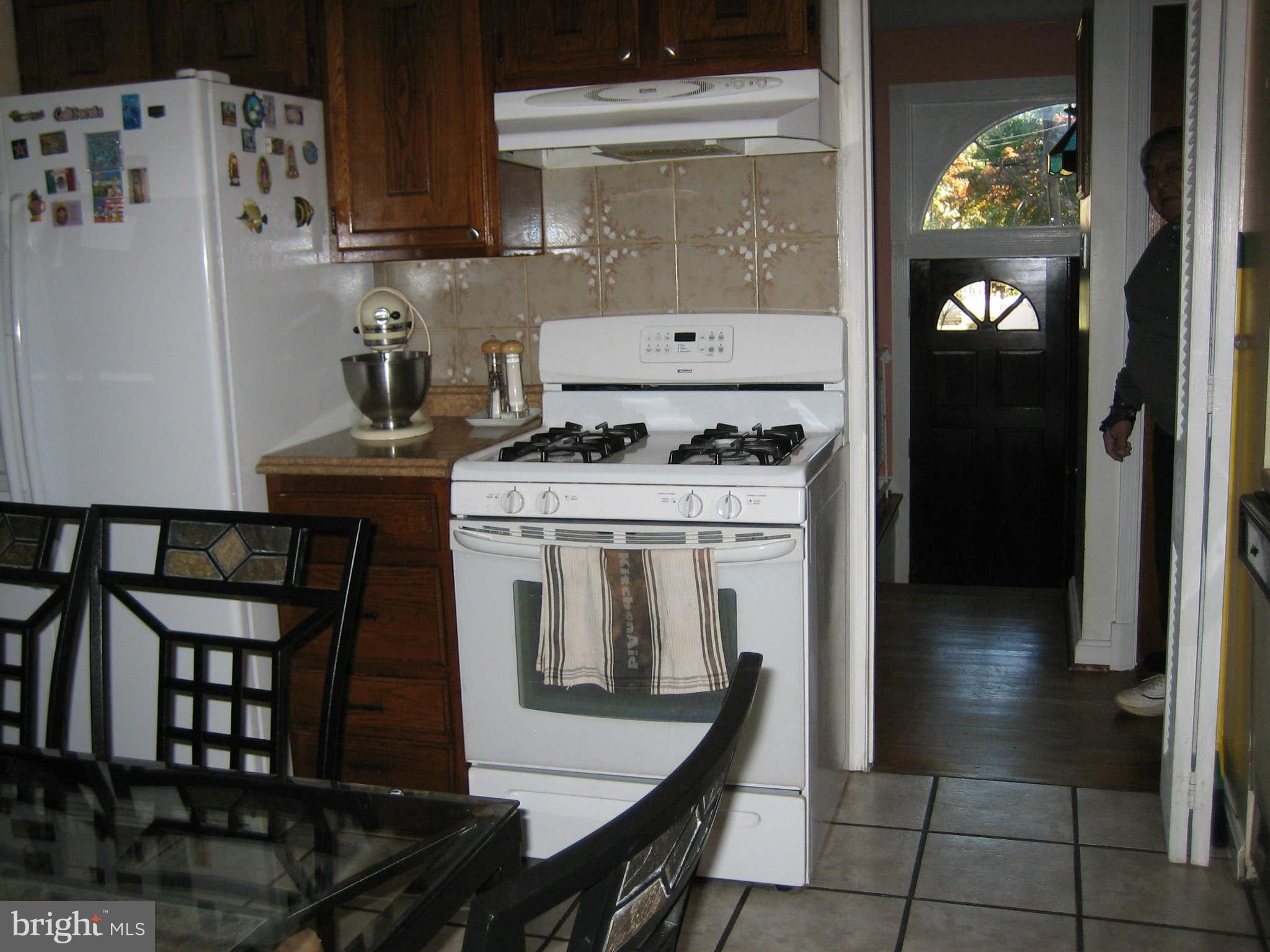 1907 Ladd Street Silver Spring, MD 20902 - Photo 10 of 25 Kitchen