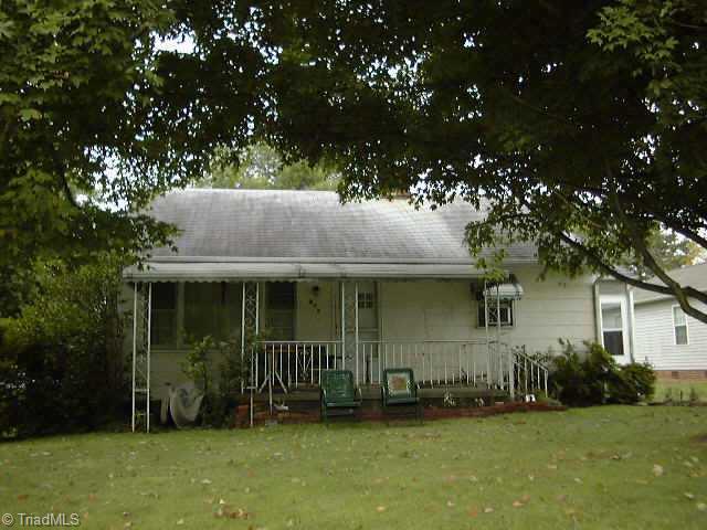 818 Hendrix Street High Point, NC 27260 - Photo 1 of 1 Exterior Front.