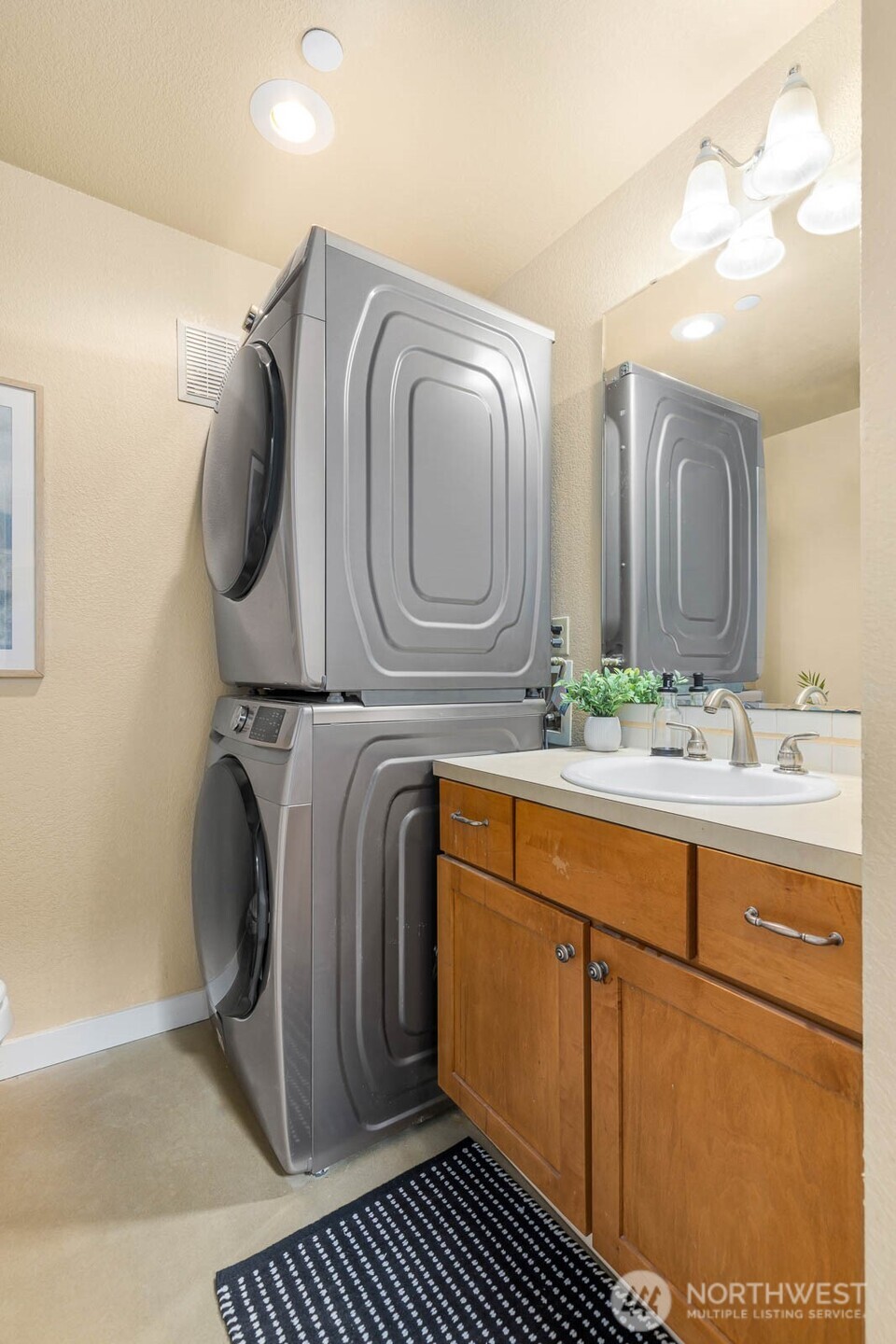 1021 Southeast Everett Mall Way, Unit I Everett, WA 98208 - Photo 19 of 36