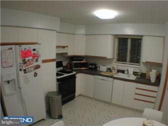 415 County Line Road Huntingdon Valley, PA 19006 - Photo 6 of 11 Gallery Image 6