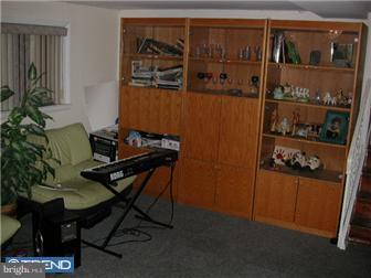 415 County Line Road Huntingdon Valley, PA 19006 - Photo 8 of 11 Gallery Image 8