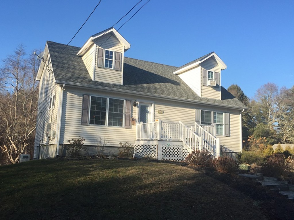 367 New Bedford Road Rochester, MA 02770 - Photo 1 of 26