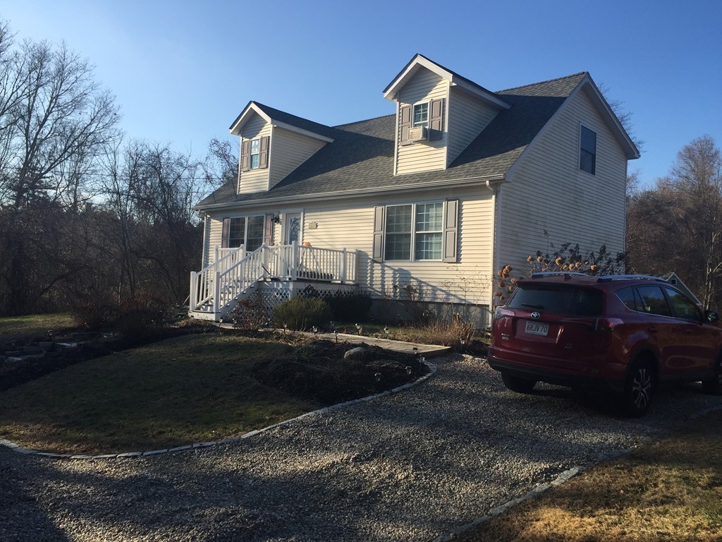 367 New Bedford Road Rochester, MA 02770 - Photo 2 of 26