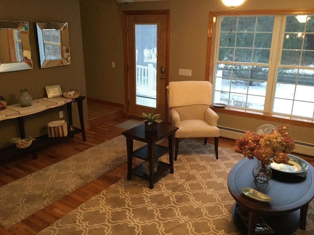 367 New Bedford Road Rochester, MA 02770 - Photo 7 of 26