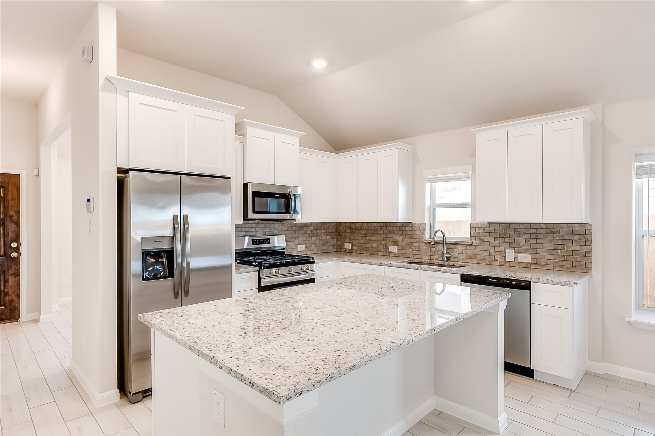 125 Comet Pointe Drive Georgetown, TX 78628 - Photo 12 of 28