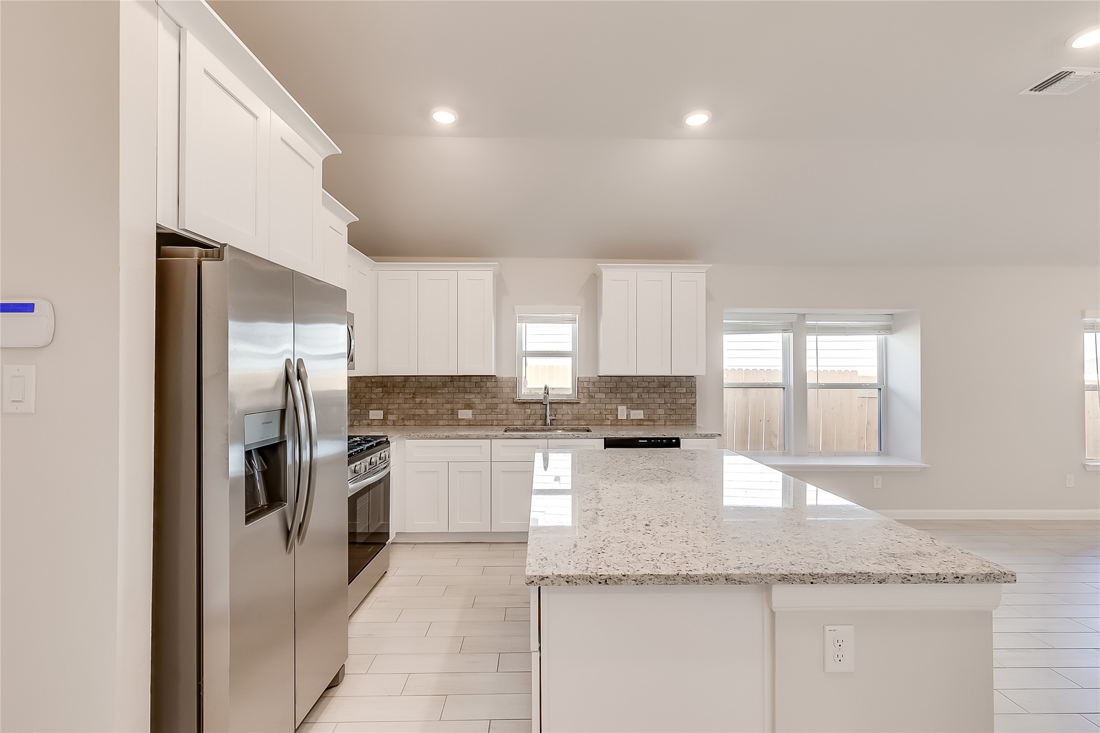 125 Comet Pointe Drive Georgetown, TX 78628 - Photo 13 of 28