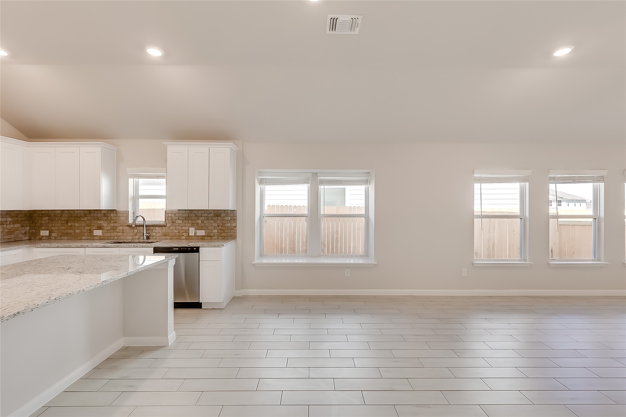 125 Comet Pointe Drive Georgetown, TX 78628 - Photo 14 of 28