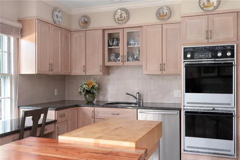 $1,225,000 | 5 Barbour Drive, Providence, RI 02906