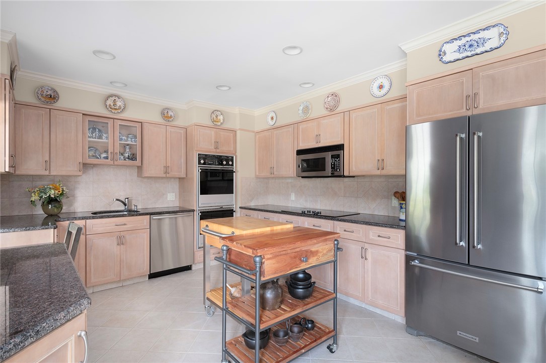 5 Barbour Drive Providence, RI 02906 - Photo 18 of 45