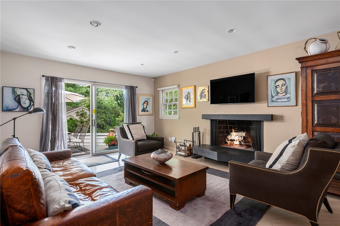 5 Barbour Drive Providence, RI 02906 - Photo 23 of 45