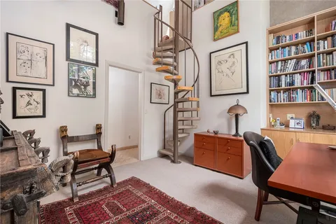 $1,225,000 | 5 Barbour Drive, Providence, RI 02906