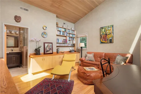 $1,225,000 | 5 Barbour Drive, Providence, RI 02906