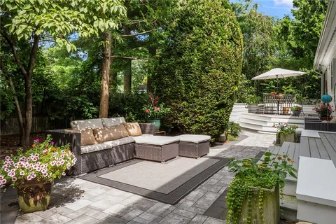 $1,225,000 | 5 Barbour Drive, Providence, RI 02906