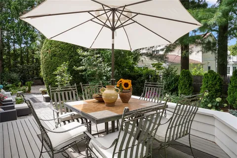 $1,225,000 | 5 Barbour Drive, Providence, RI 02906