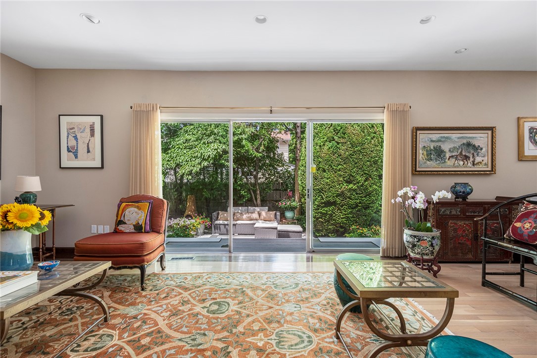 5 Barbour Drive Providence, RI 02906 - Photo 9 of 45