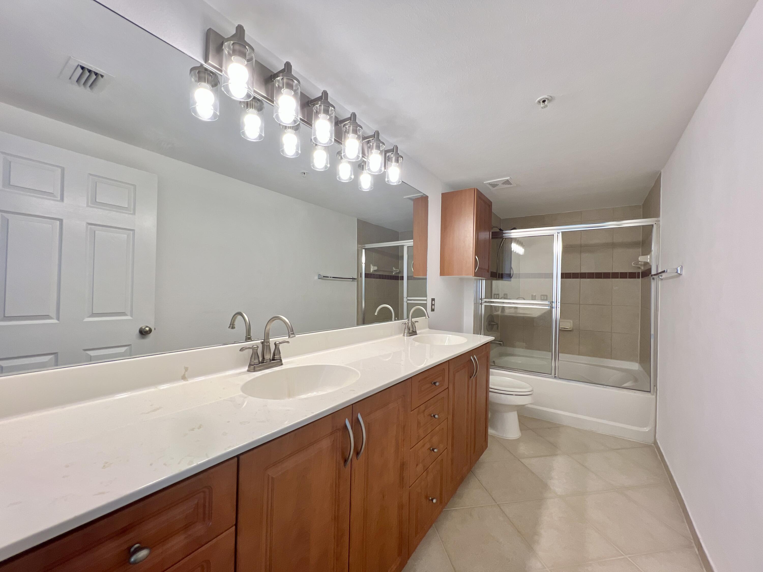 6450 Emerald Dunes Drive, Unit 301 West Palm Beach, FL 33411 - Photo 9 of 14 IMG_9537 2