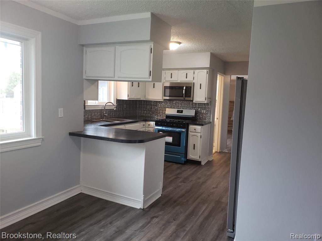 5235 North McKinley Road Flushing, MI 48433 - Photo 7 of 26